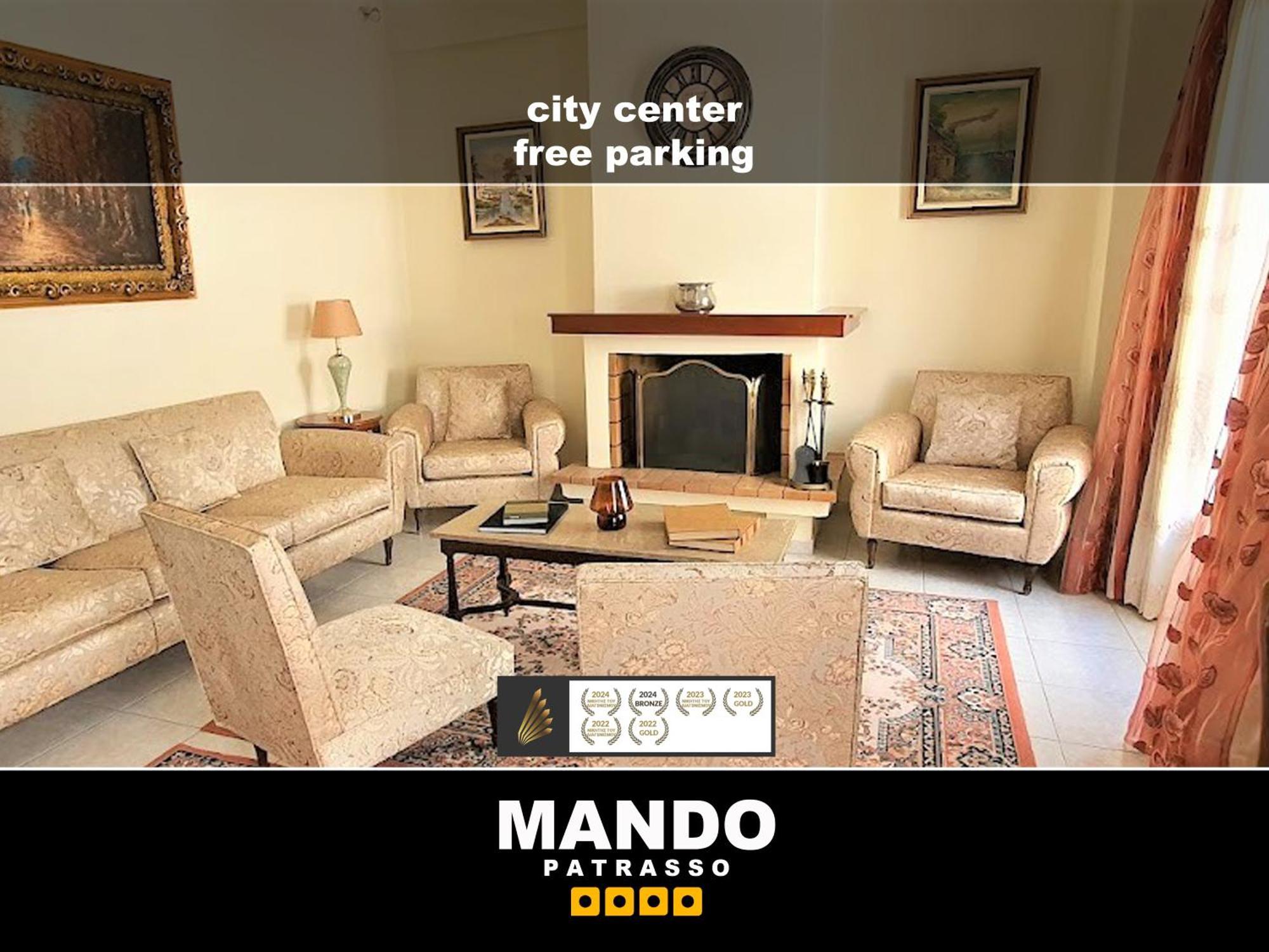 Mando Patrasso - Classical Apartment In The Center Of Patras With Free Parking Exterior photo