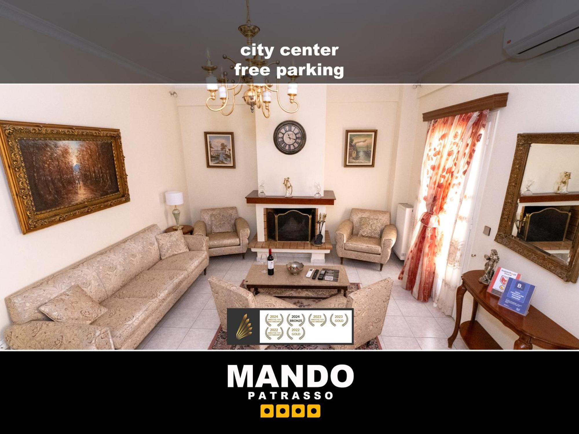 Mando Patrasso - Classical Apartment In The Center Of Patras With Free Parking Exterior photo