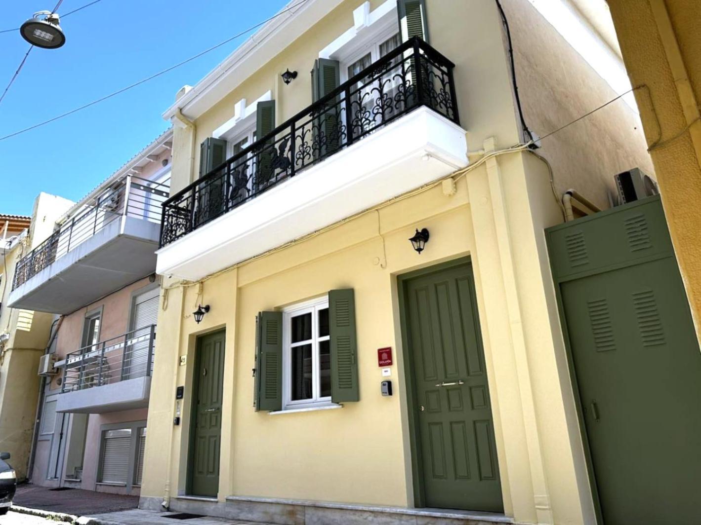 Mando Patrasso - Classical Apartment In The Center Of Patras With Free Parking Exterior photo