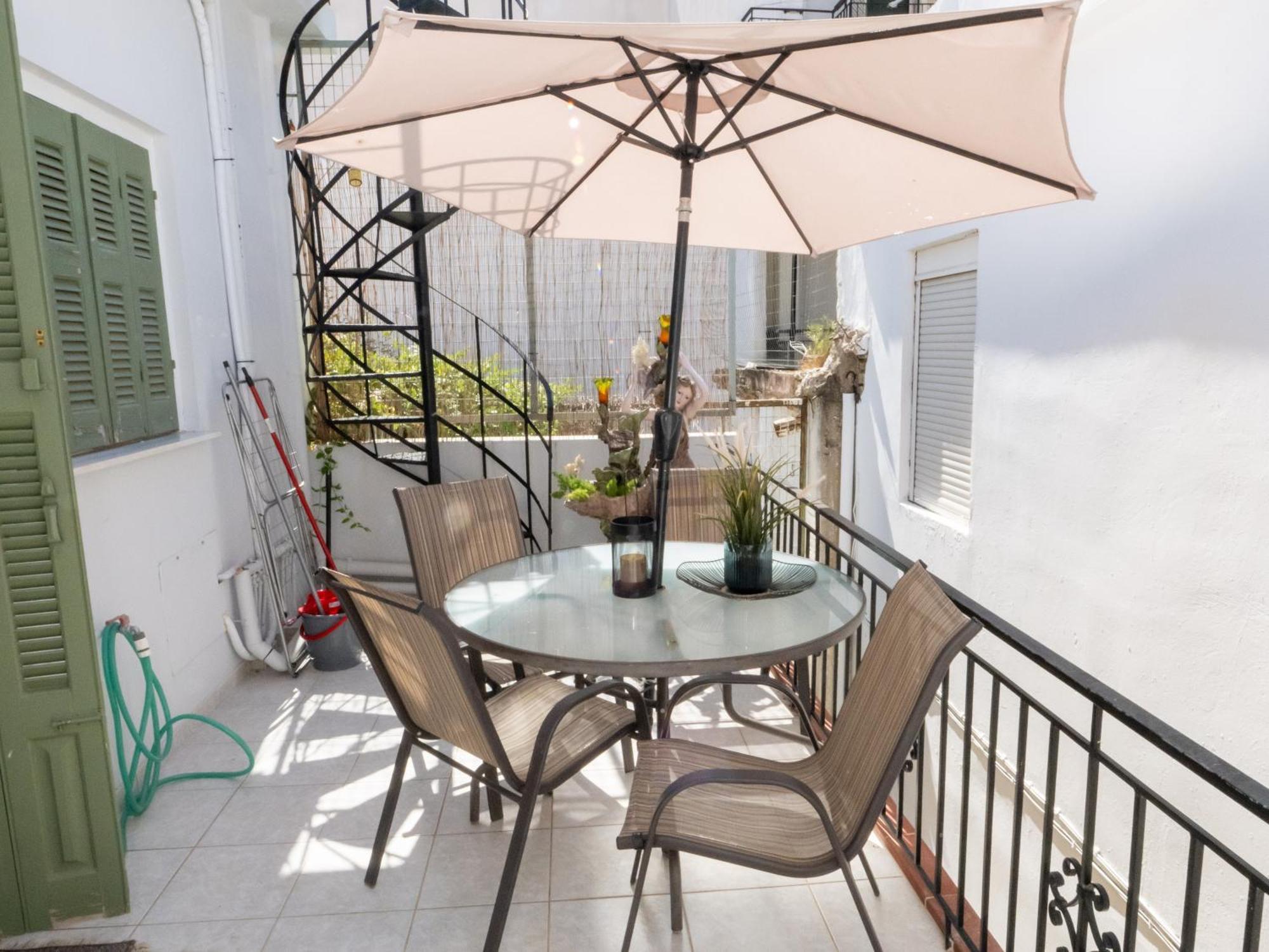 Mando Patrasso - Classical Apartment In The Center Of Patras With Free Parking Exterior photo